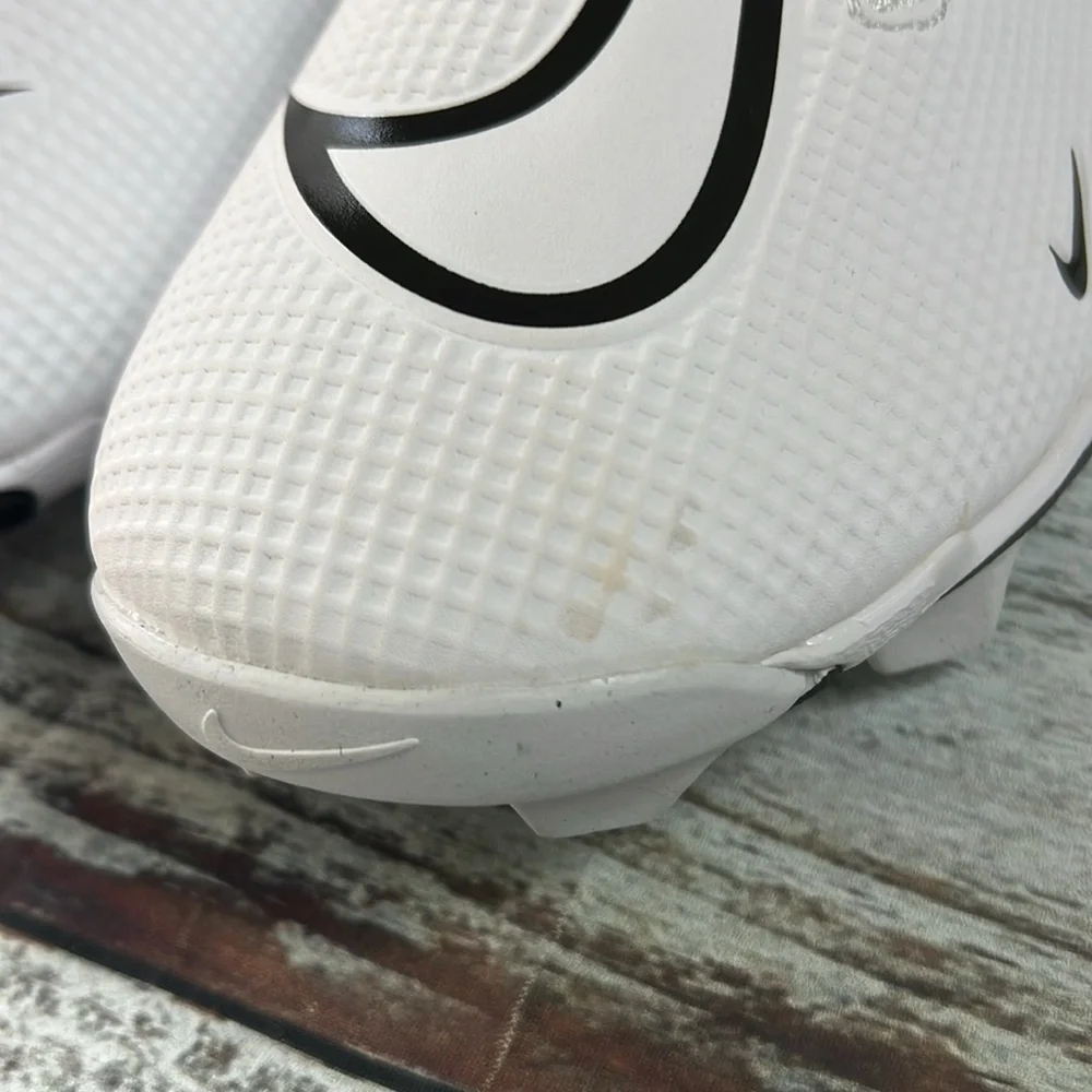 Men’s Nike Alpha Menace White/Black Alpha Cleats Size 11.5